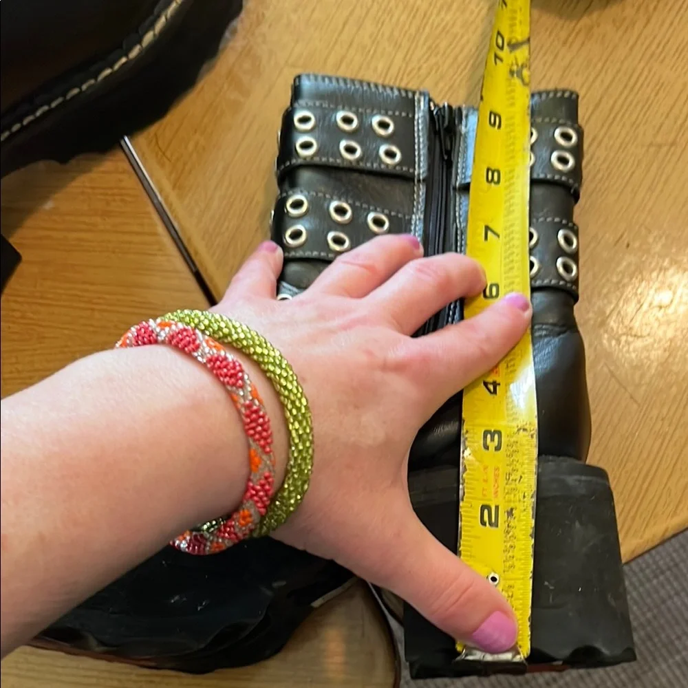 Very rare, discontinued John Fluevog Tank Girl Black Boots with Buckle Straps - Picture 10 of 10